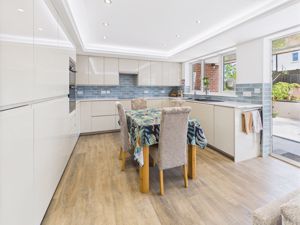 KITCHEN- click for photo gallery